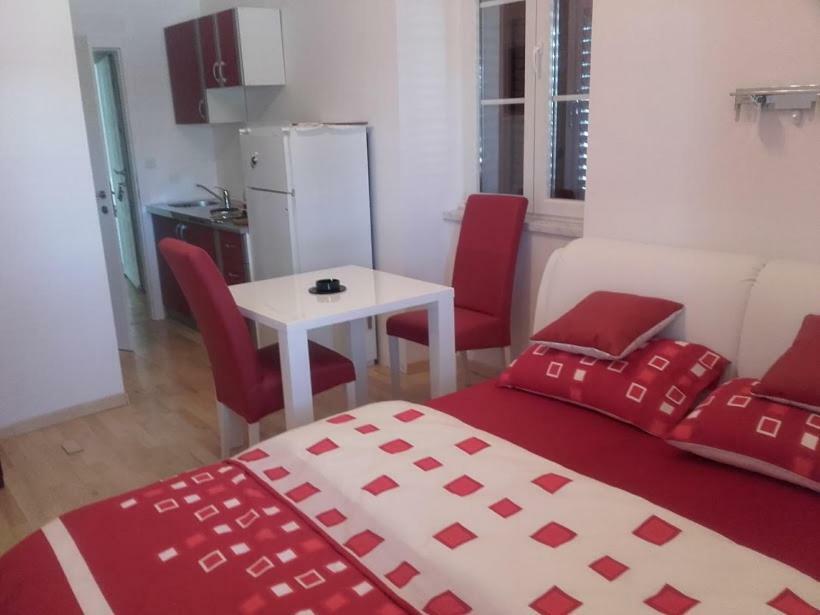 Apartment Riva Biograd Na Moru Buitenkant foto