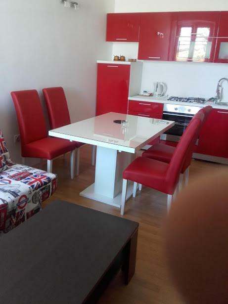 Apartment Riva Biograd Na Moru Buitenkant foto